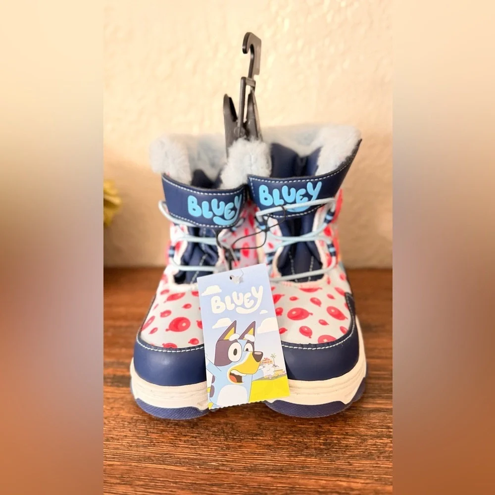 Bluey Toddler Kids Winter Boots with Faux Fur Trim size 11 new